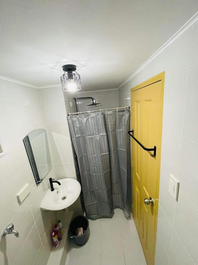 Lovely 2 Bedroom Condo Unit Илоило Экстерьер фото