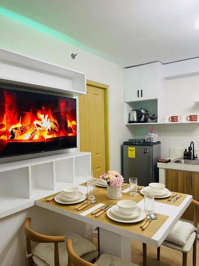 Lovely 2 Bedroom Condo Unit Илоило Экстерьер фото