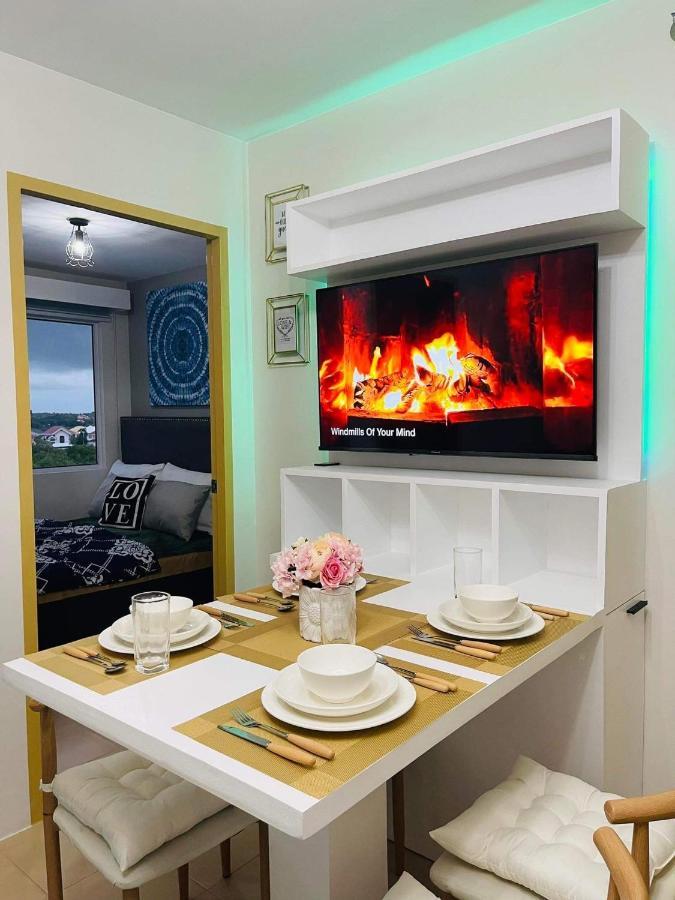 Lovely 2 Bedroom Condo Unit Илоило Экстерьер фото